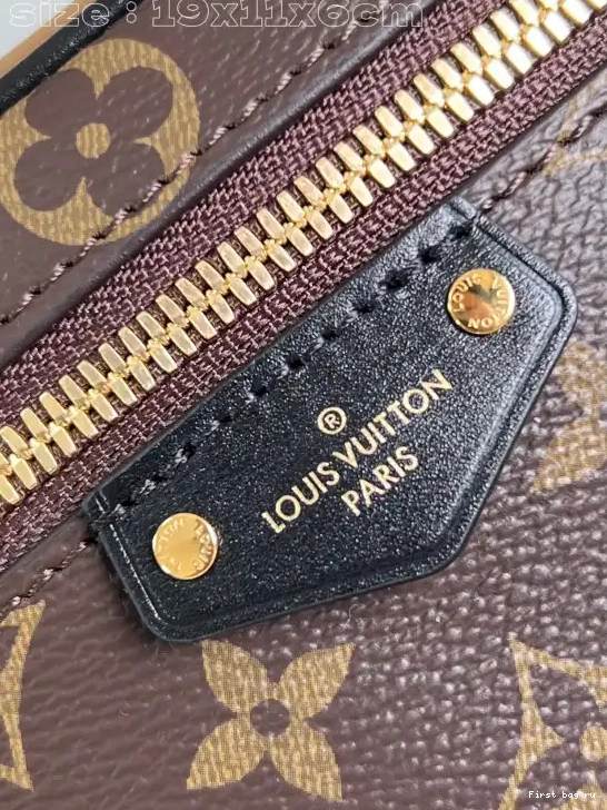 First bag ru Chain x Vanity VUITTON 11.5 Pouch-19 6.5 CM x LOUIS 0429